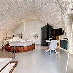 Malolu Luxurysuite Апартаменты *